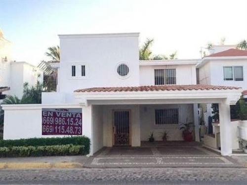 Fabulosa casa en Fracc. EL CID