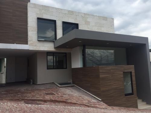 Venta de Casas en Condominio Zona Esmeralda, Atizapan