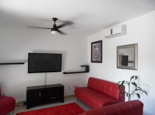 RENTA DE HERMOSA CASA AMUEBLADA A/A EN PUERTO VALLARTA