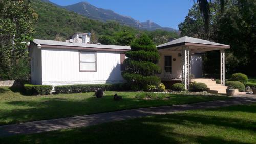 QUINTA EN EL BARRIAL. 5200 M2 DE TERRENO. PRECIOSA Y DE OPORTUNIDAD.