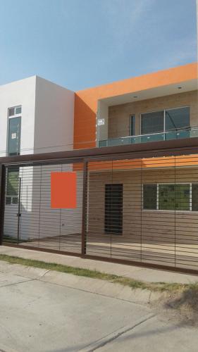 VENDO CASA NUEVA 150 M2 CON RECAMARA EN PLANTA BAJA