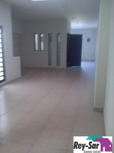 comodo departamento en av. santa rosa