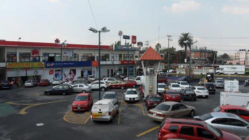 Locales en Plaza Comercial Ubicada en Ermita Iztapalapa