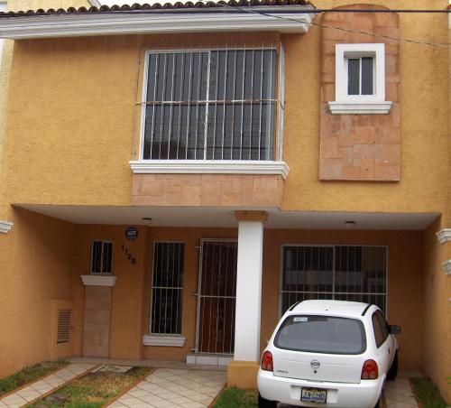  RINCONADA DE IBIZA # 1702 FRACC.  ALAMEDAS 