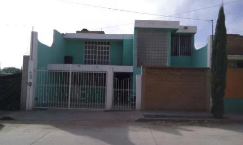 VENDO CASA 300 M2 TERRENO 2 PLANTAS