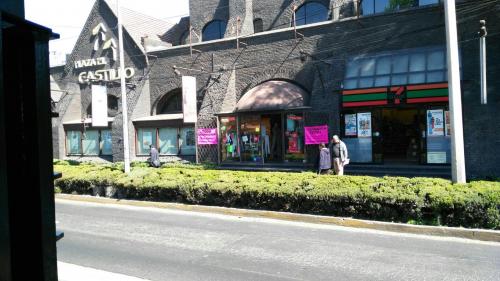 Excelente local sobre avenida Insurgentes Sur La Joya