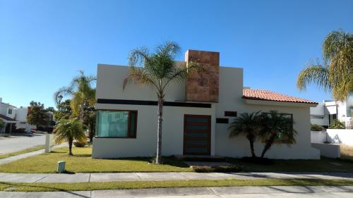 RAMON CORONA #2748 – 4      OLIVOS RESIDENCIAL  