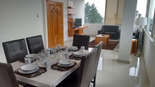 HERMOSO DEPARTAMENTO AMUEBLADO OBISPADO