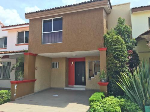 Casa venta/Parque de la Castellana/ Zapopan