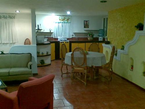 Amueblado 3 recámaras sólo ejecutivos y empresas a 15 minutos VW