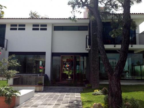RESIDENCIA EN  PINAR DE LA VENTA 2,000M2, 5 REC, 6.5 BAÑOS, 6 AUTOS
