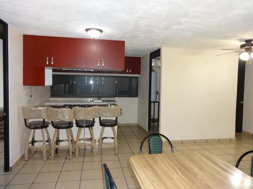 DEPARTAMENTO AMUEBLADO, EN SANTA MARÍA, CUERNAVACA