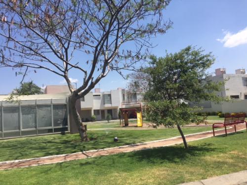 CAMINO BOSQUES DE SAN ISIDRO    #1702 INT. 22      BOSQUES DE CENTINELA