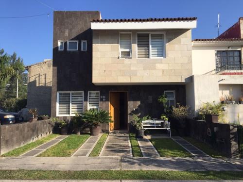 CEDRO SUR #654 - 18    TRES PINOS