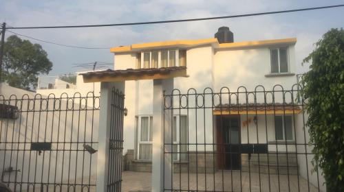 Bonita Residencia en Renta, Valle Dorado, Conocela, Tlalnepantla. Edo de Mex.
