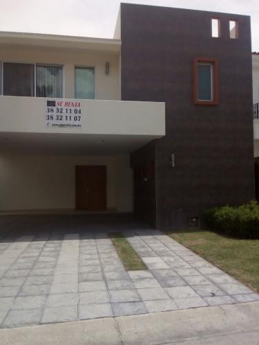 CARRETERA A BASE AREA #4180 CASA #30 SANTA CATALINA