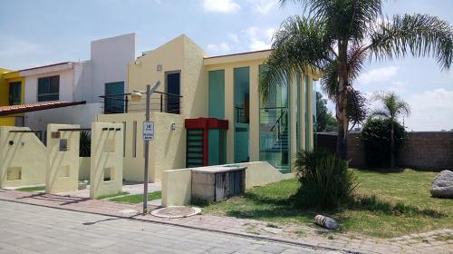 VENDO CASA NUEVA DOBLE ALTURA 3 RECAMARAS