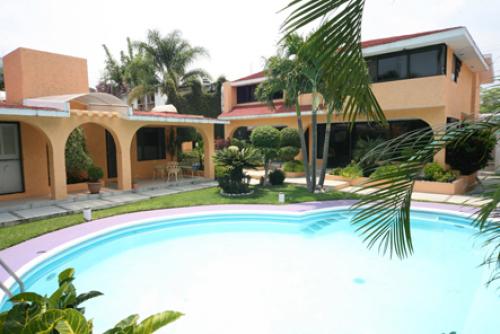 Linda casa en exclusivo condominio residencial Bello Horizonte!!