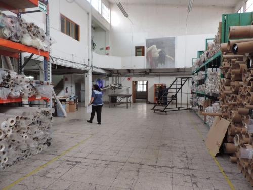 Bodega con oficinas en renta a una calle de Mundo E, Tlalnepantla