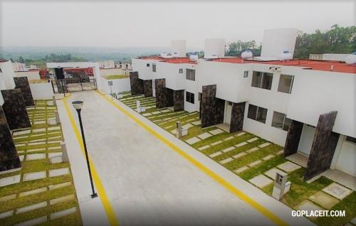 CASAS EN ZONA RESIDENCIAL