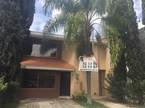 ECA DOQUEIROS CALLEJON DEL PARQUE  #1031  CASA #54  COTO LA GAVIA