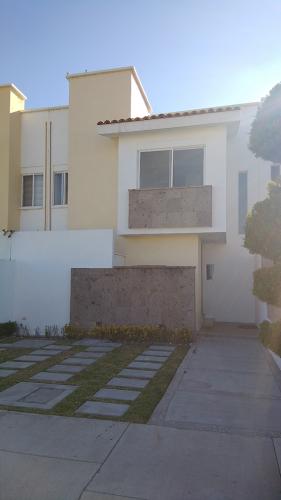 Casa En Renta Al Norte Residencial Viña Antigua
