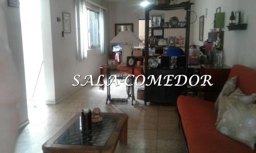 Casa con depto Col. Centro a 3 cuadras de Cuauhtemoc