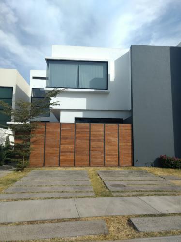 RAMON CORONA  #2748    OLIVOS RESIDENCIAL
