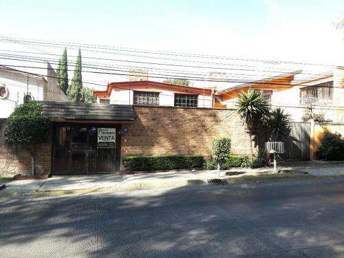 Lomas de la Hda., Atizapan, Confortable Residencia con jardines, Veala