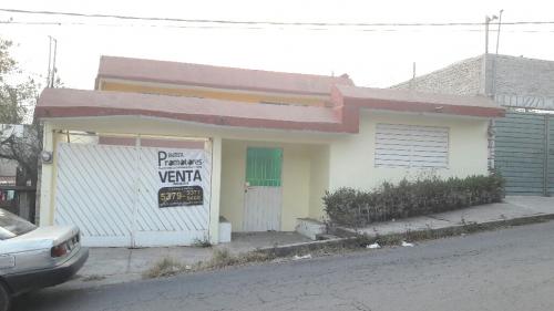 Casa con terreno de 300M2., Col. Lomas del Bosque, Cuautitlan Izcalli