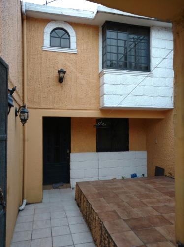 Casa Gemela en Renta, Lomas Boulevares, cerca Periférico y 2do. piso