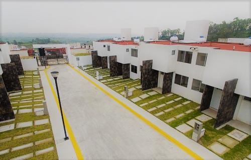 3 HABITACIONES + 2.5 BAÑOS