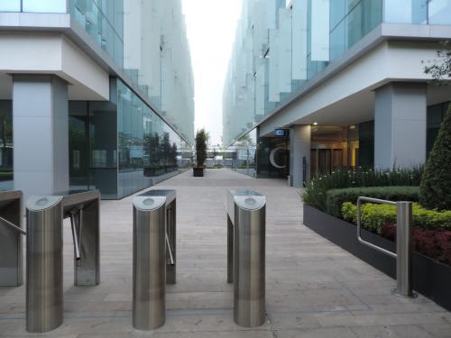 Excelentes oficinas en renta sobre Av. Gustavo Baz, Tlalnepantla