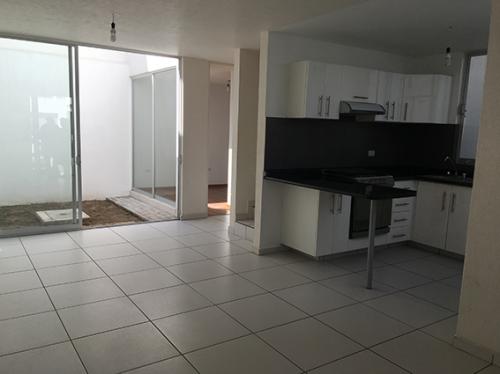 VENDO CASA 3 RECAMARAS 3 BAÑOS AL NORTE EN MARSELLANA