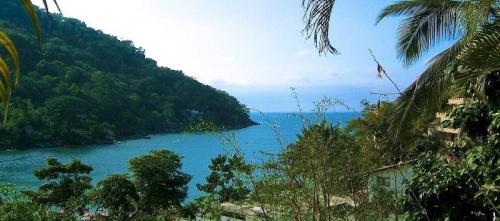 LOTE RUSTICO EN VENTA, A 10 MINUTOS DE LA PLAYA 