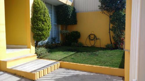 BONITA CASA DE DOS NIVELES