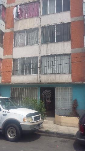 DEPARTAMENTO EN PLANTA BAJA