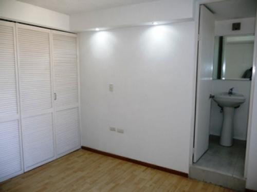 VENTA DEPARTAMENTO LOMA REDONDA EXC UBICA