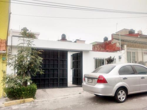 Bonita casa muy cerca de Plaza Satélite