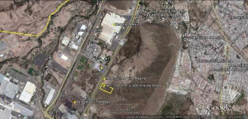 Terreno en area habitacional, comercial  y de servicios cercano al aeropuerto internacional