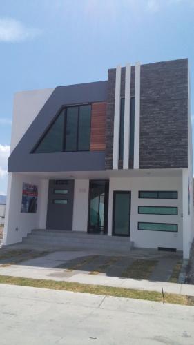 AV. ALAMEDA PUNTO SUR # 6332       COTO #6 CASA #109 PUNTO SUR