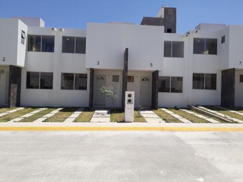 Casa totalmente nueva entrega inmediata
