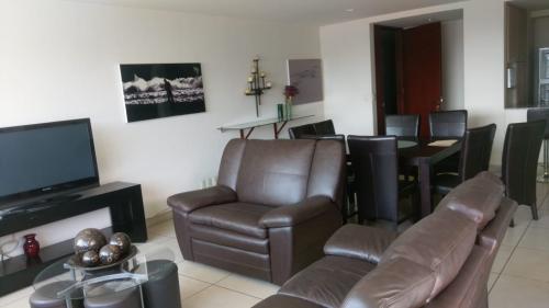 Rento departamento amueblado de lujo en Morelia zona Sur 