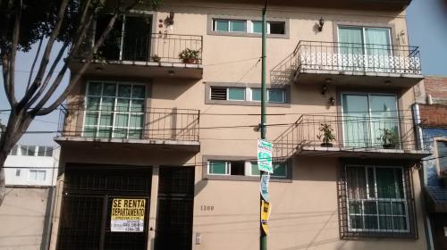 Renta de bonito departamento en la Col. Portales