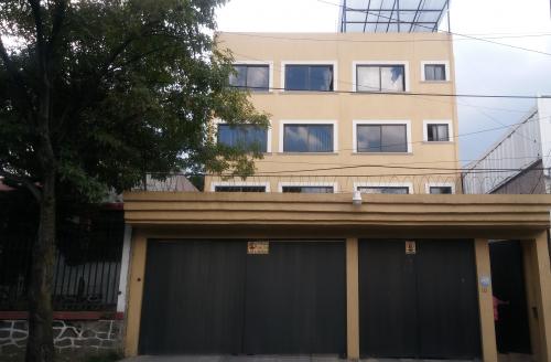 DEPARTAMENTO EN SAN PEDRO DE LOS PINOS