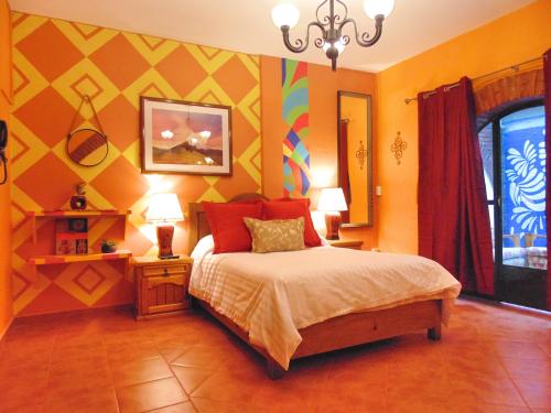 Bonitas y supercomodas suites en Guadalupe Inn