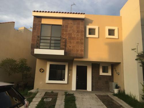 AV. ALTAVISTA #390 CASA 219     ALTAVISTA