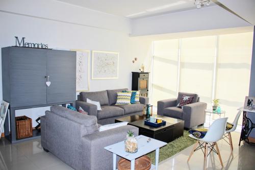 HERMOSO DEPARTAMENTO VALLE DORADO 