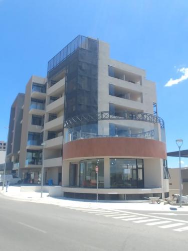 RENTA DE HERMOSO PENT-HOUSE EN FRACCIONAMIENTO EL REFUGIO