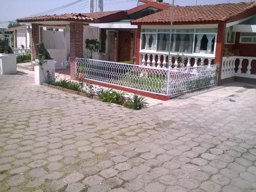 Casa amueblada 1 planta 2 recámaras cochera 3 baños Puebla